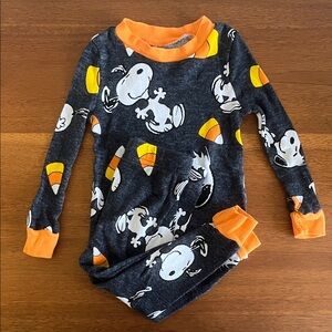 Peanuts Halloween Candy Corn & Snoopy Pajama Set